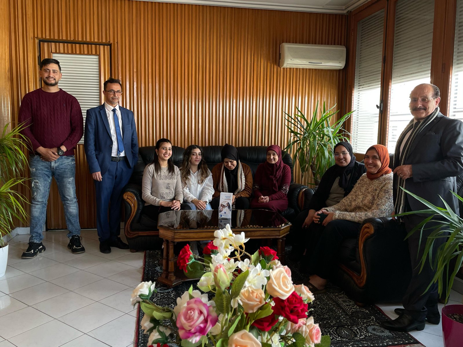 L'équipe TRAIT D'UNION D'ASSURANCES à l'agence de Casablanca